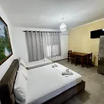 Apartamento Dhoma Plazhi Agimi *