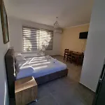 Lägenhet Dhoma Plazhi Agimi *