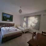 Dhoma Plazhi Agimi Lägenhet *