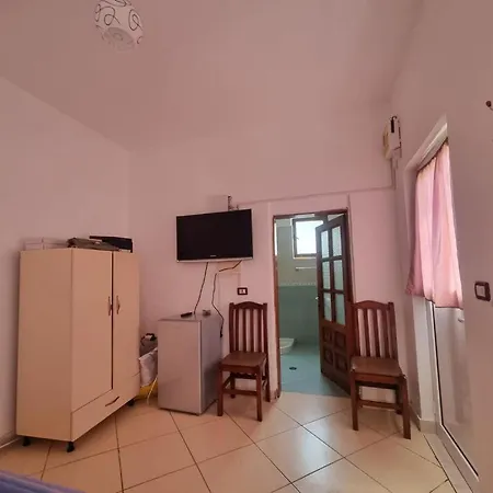 Dhoma Plazhi Agimi * Wlora