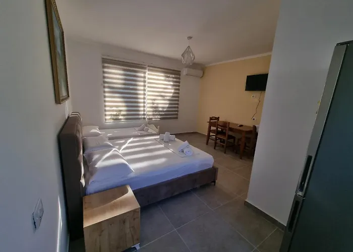 公寓 Dhoma Plazhi Agimi *