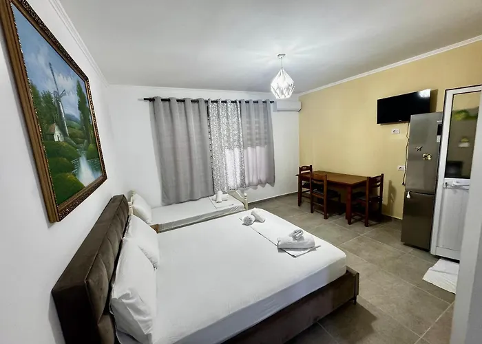 公寓 Dhoma Plazhi Agimi *